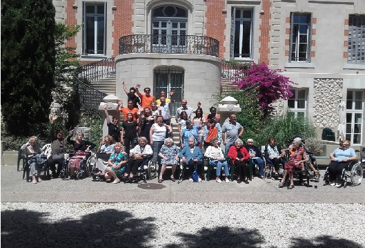 Ensemble sous le soleil de juin