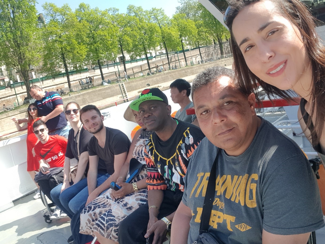 Bateau mouche et visite de la Tour Eiffel pour des usagers du SAMSAH COS 93