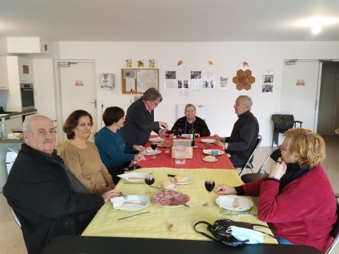 Repas partagé à RIVAGES