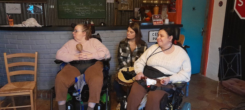 atelier percussion tous les lundis en partenariat avec le NOTOWN Café de Nanteau sur Lunain.