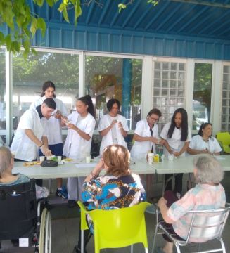 Un atelier d’aromathérapie avec l’IFSI Saint-Jacques