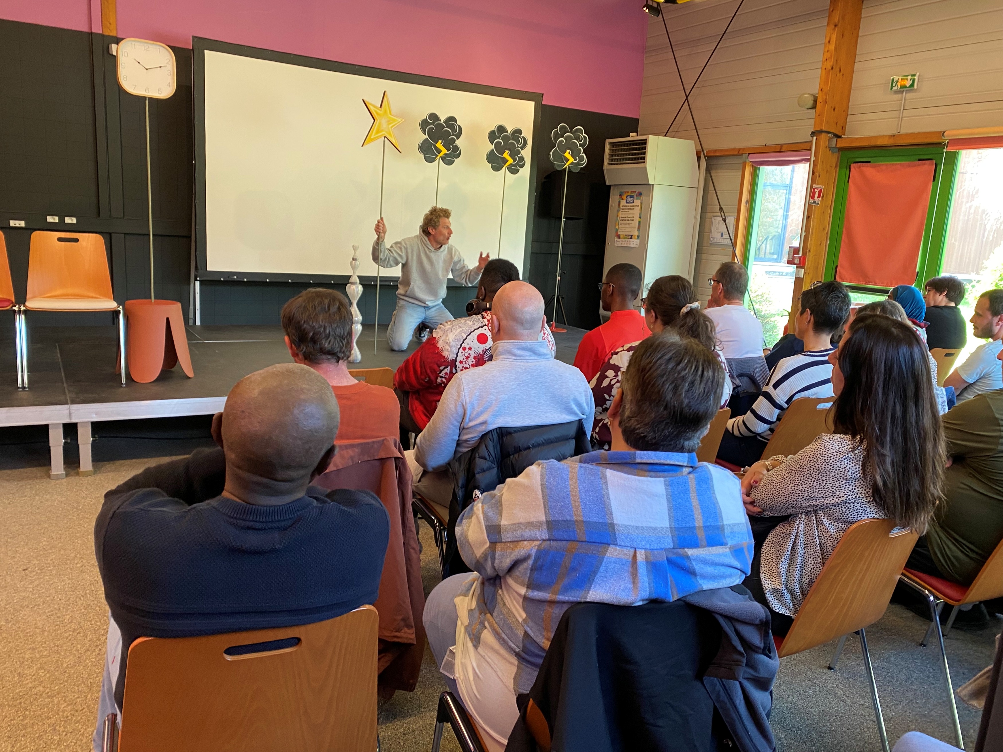 Représentation théâtrale “Désert Sablier” pour les stagiaires du COS CRPF